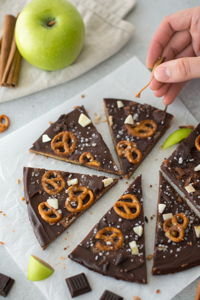 Caramel Apple Bark With Pretzels